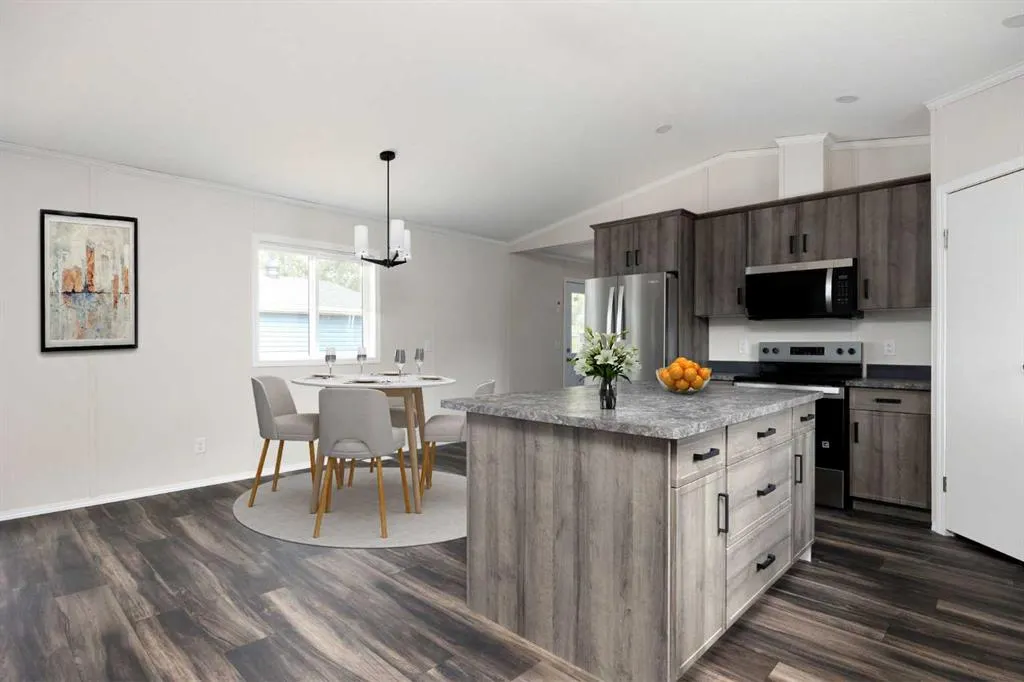 252 Gregoire Crescent