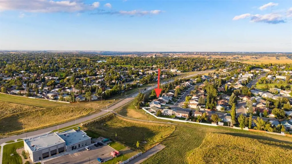 115 Mt. Crandell Cres W