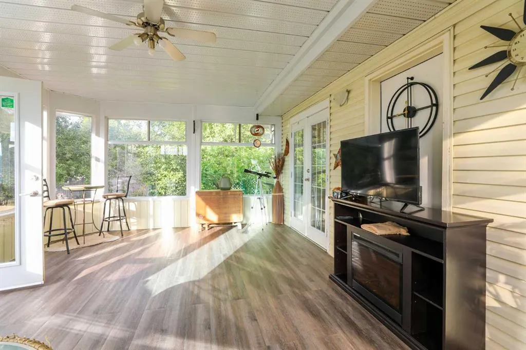 115 Mt. Crandell Cres W