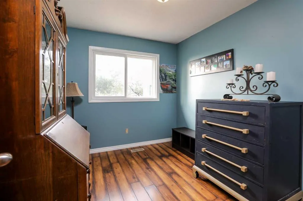 115 Mt. Crandell Cres W
