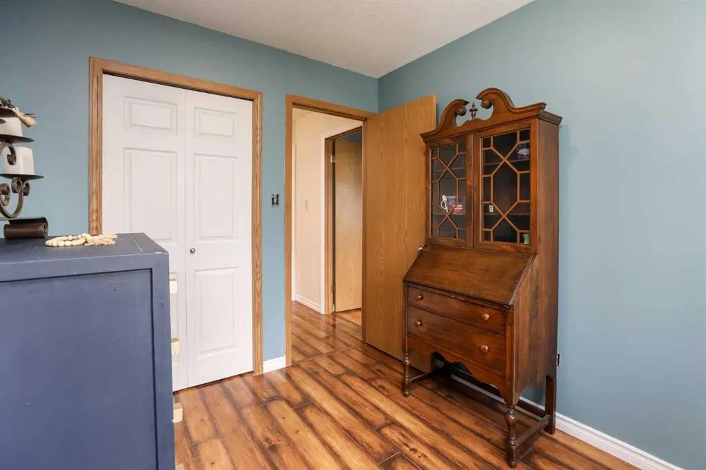115 Mt. Crandell Cres W