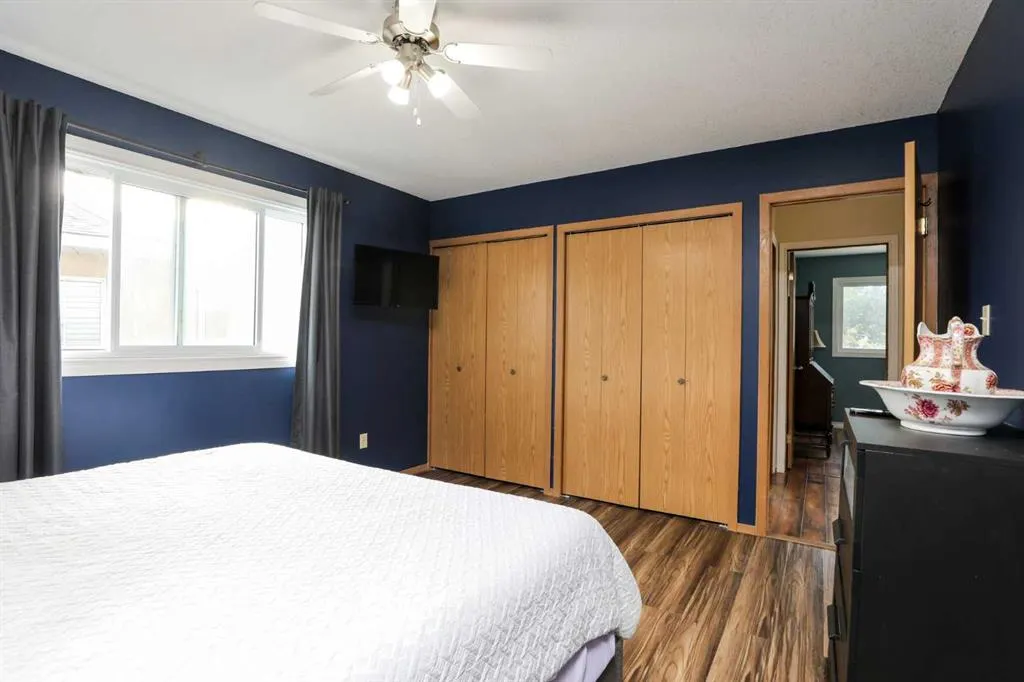 115 Mt. Crandell Cres W