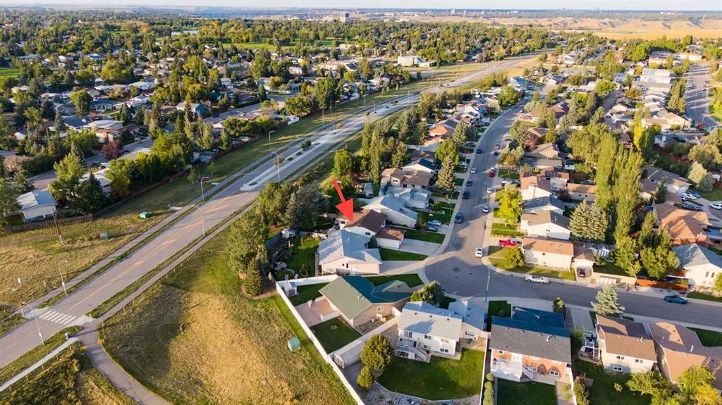 115 Mt. Crandell Cres W