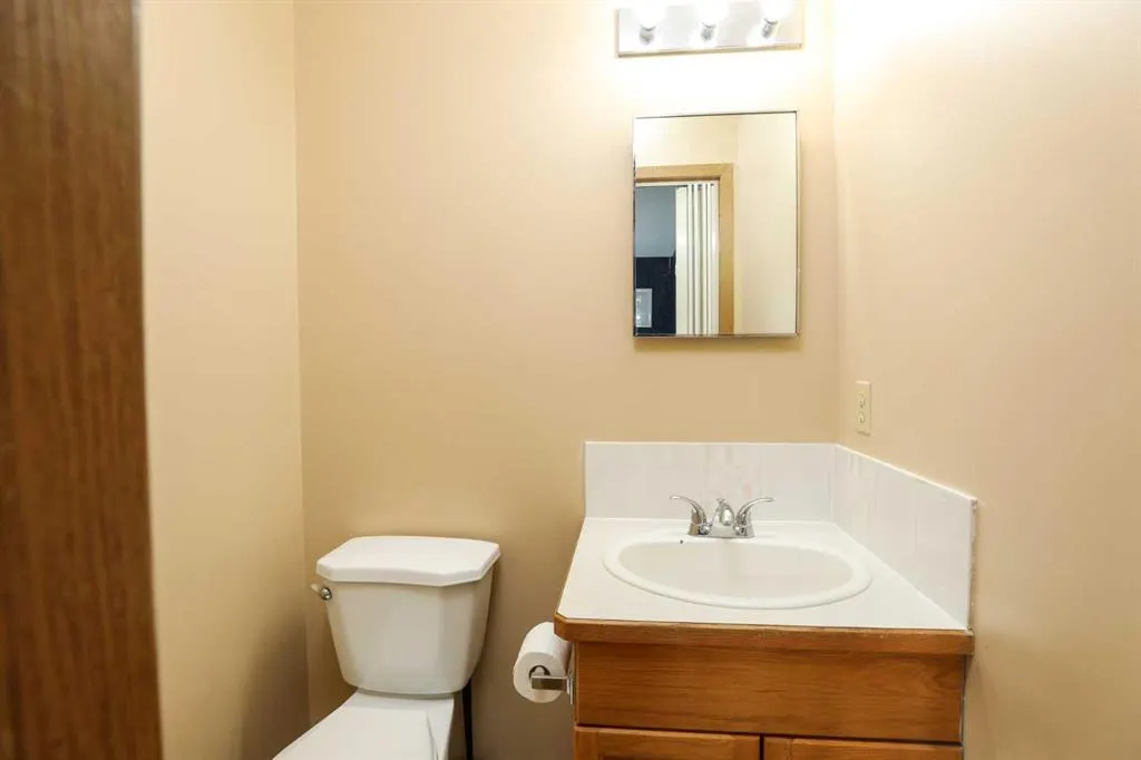 115 Mt. Crandell Cres W