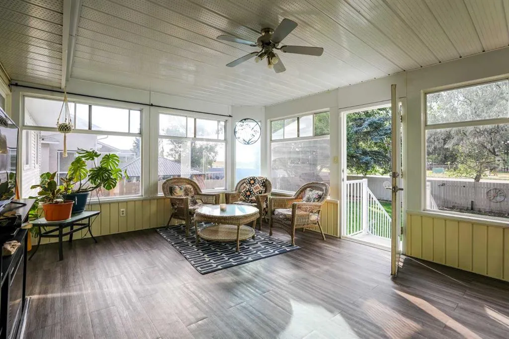 115 Mt. Crandell Cres W