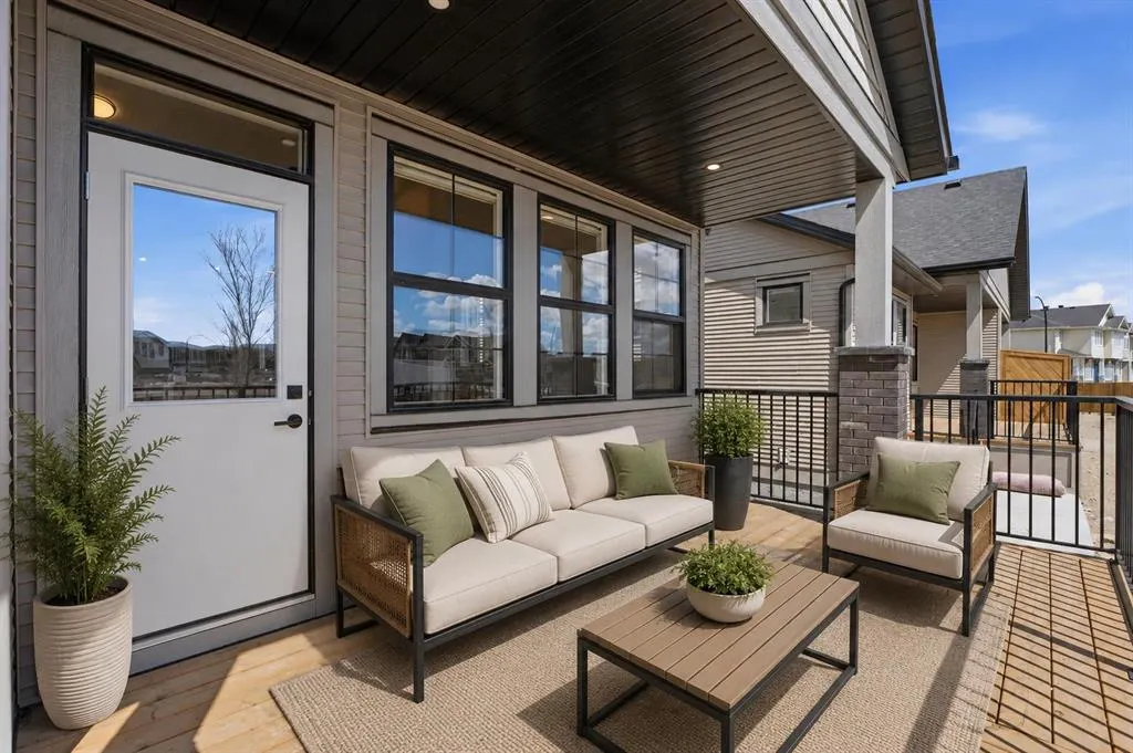 15 Coopersfield Link SW #1600