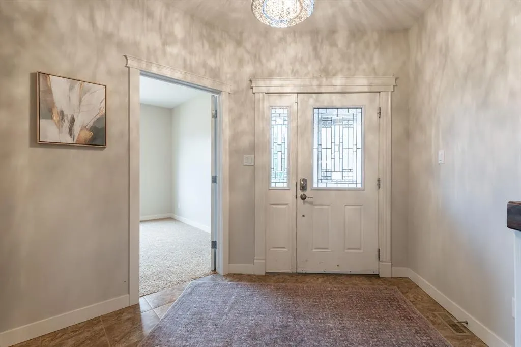 525 Edinburgh Road W