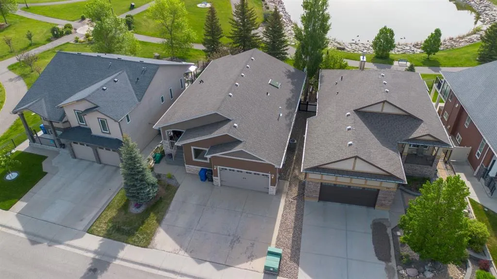 525 Edinburgh Road W