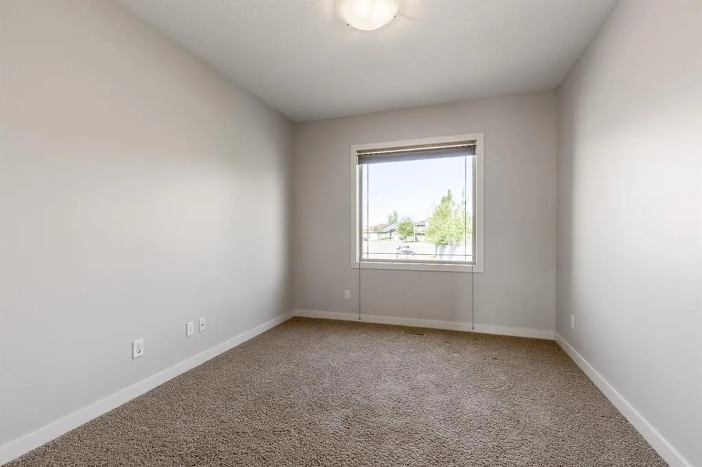 525 Edinburgh Road W