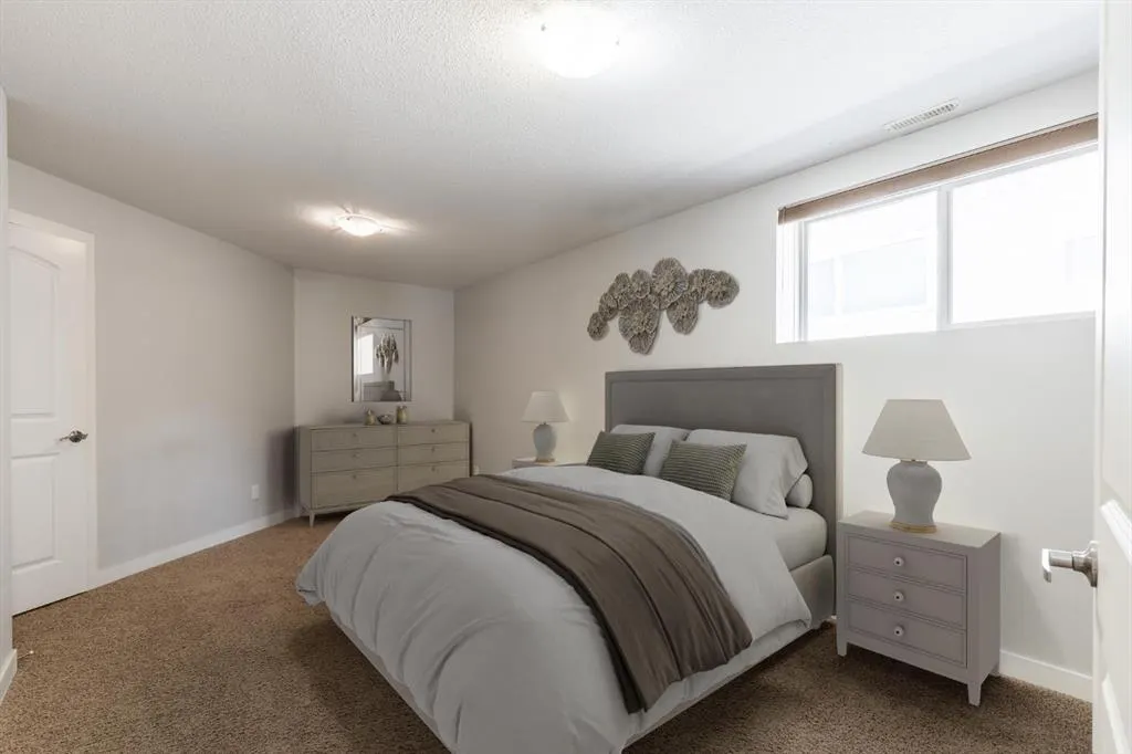 525 Edinburgh Road W