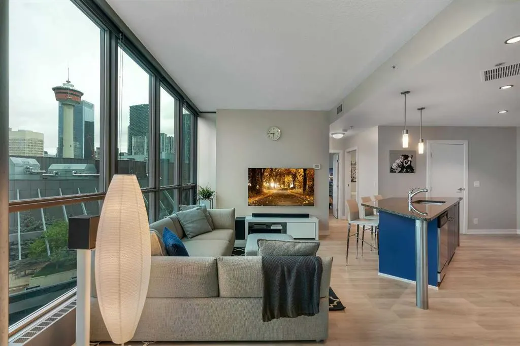 220 12 Avenue SE #2001