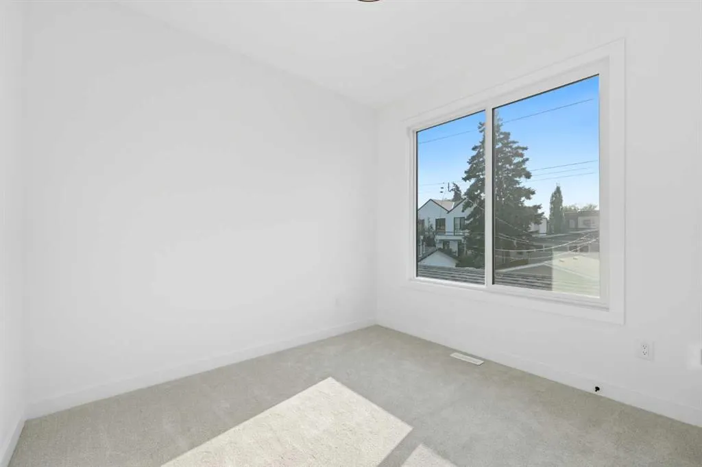 2701 28 Avenue SW #3