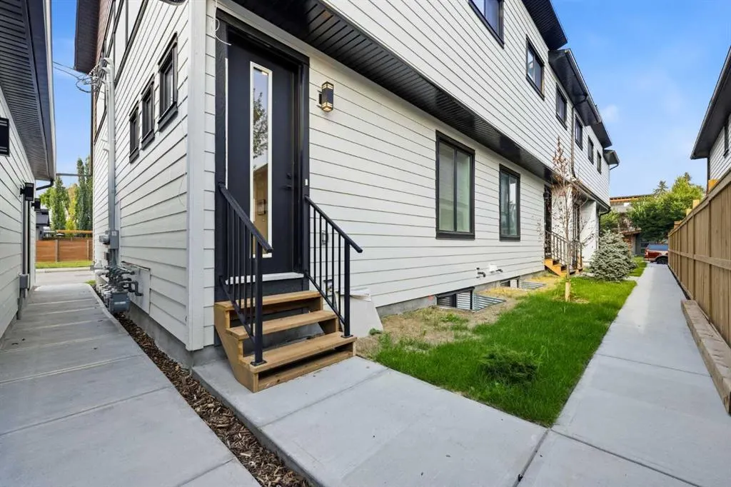 2701 28 Avenue SW #3