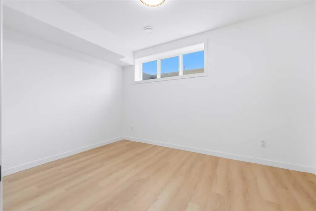 2701 28 Avenue SW #3
