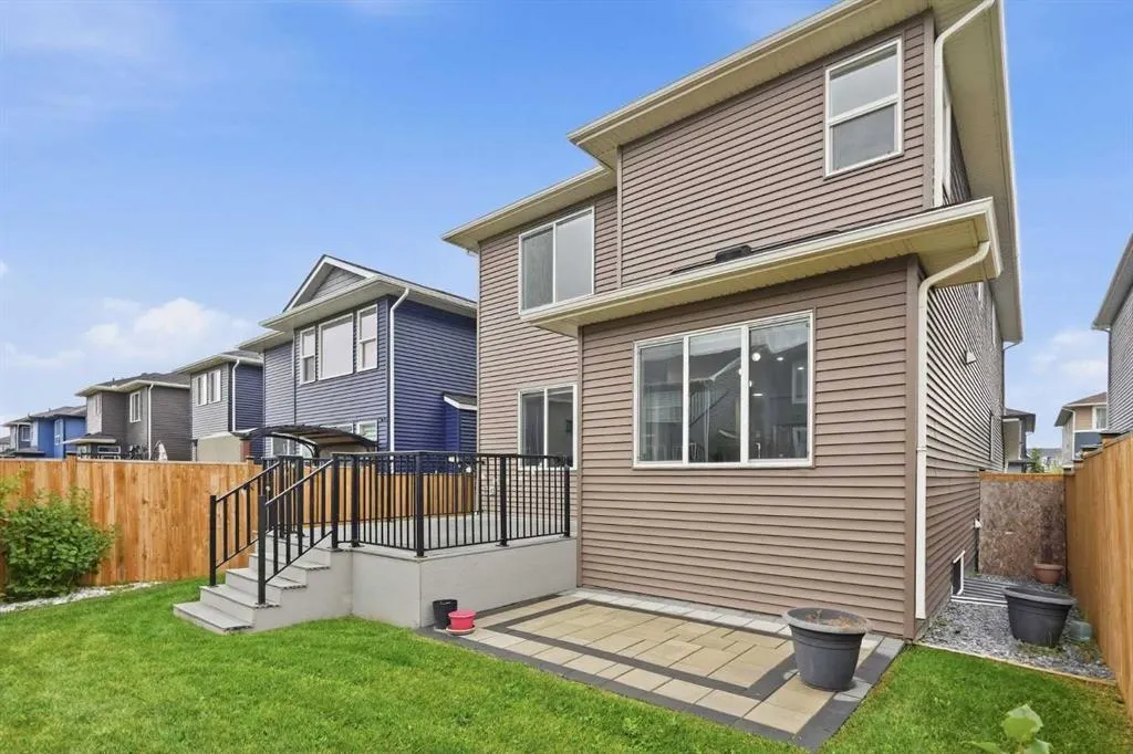 70 Creekside Avenue SW