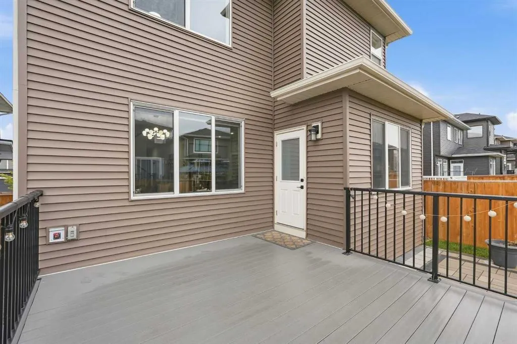 70 Creekside Avenue SW