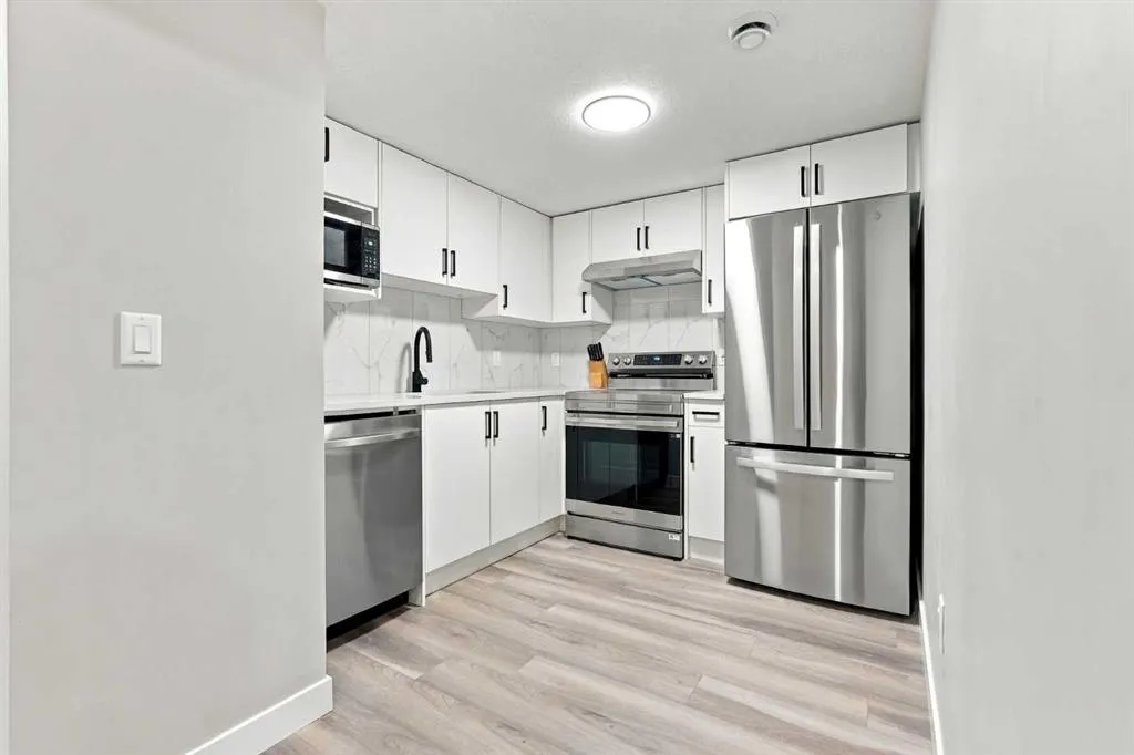 70 Creekside Avenue SW