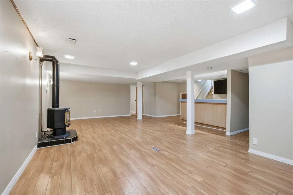 258 Kennedy Crescent