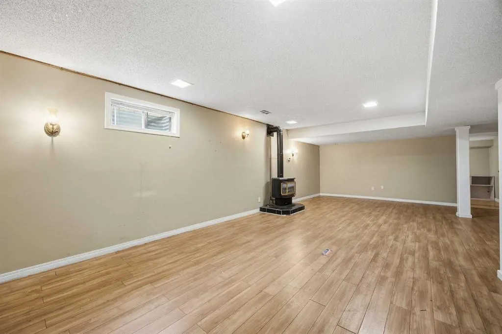 258 Kennedy Crescent