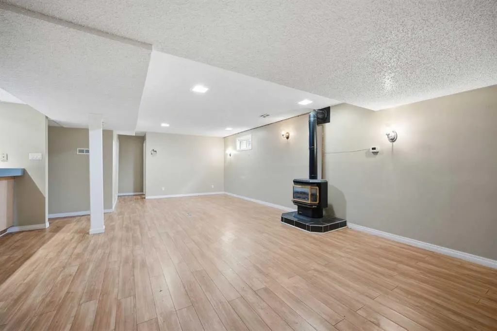 258 Kennedy Crescent