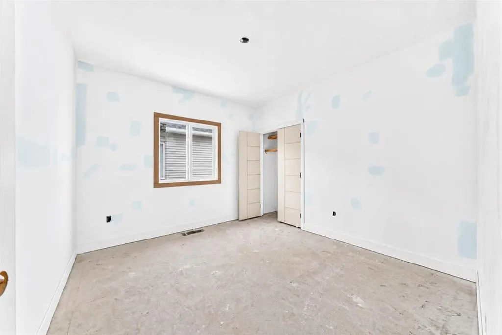 564 Livingston Way