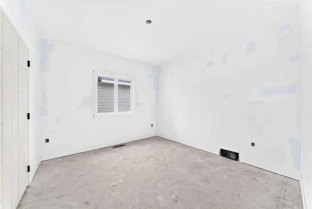 564 Livingston Way