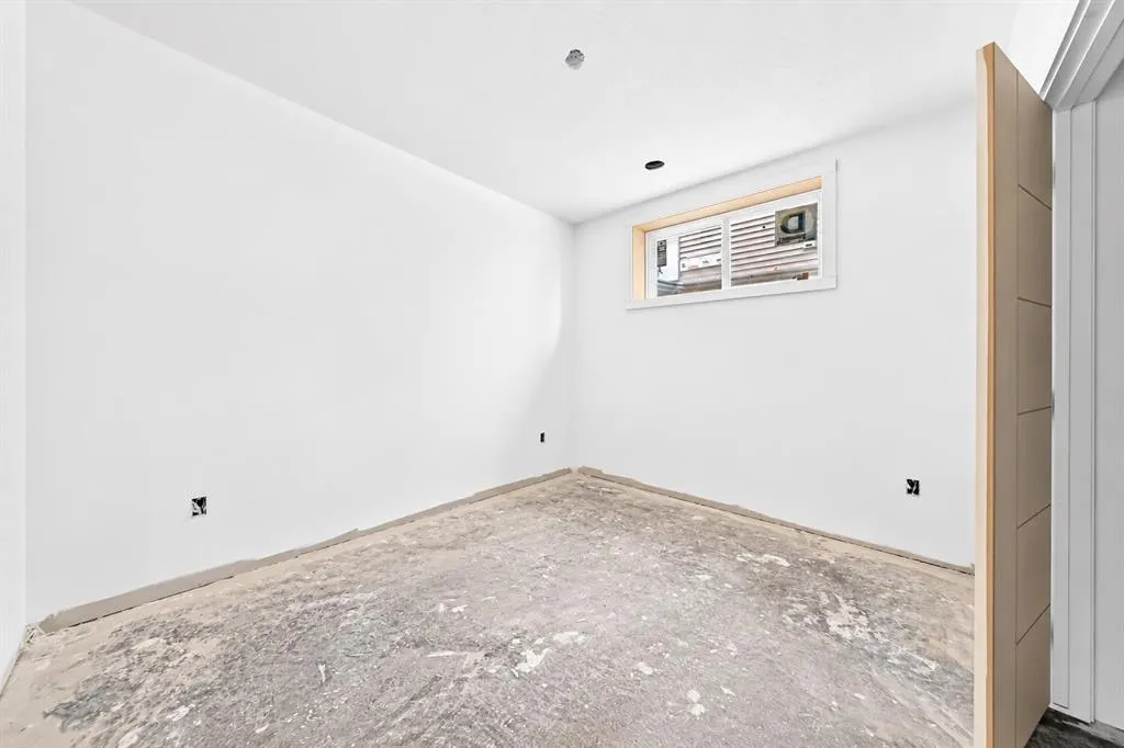 564 Livingston Way