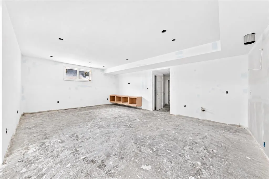 564 Livingston Way