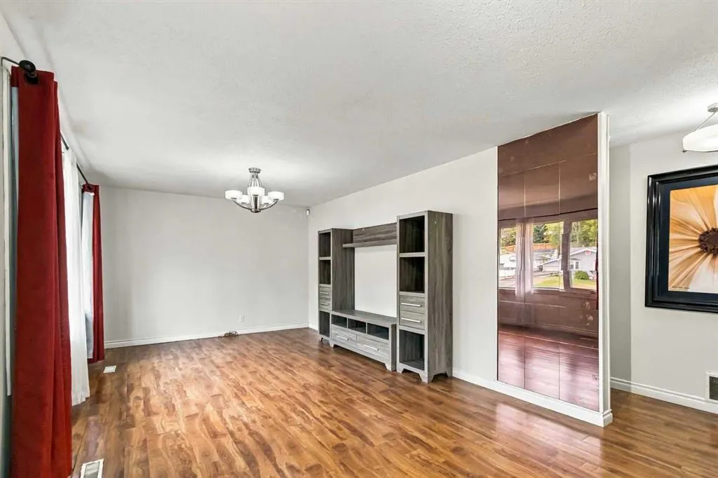 34 Alberta Drive