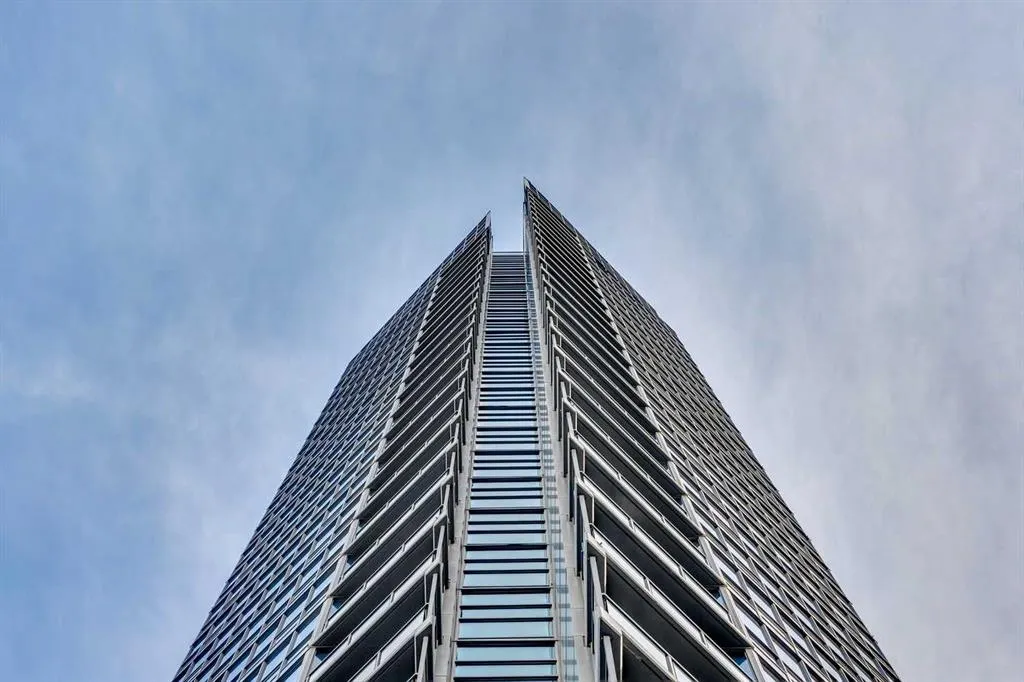 225 11 Avenue SE #1610