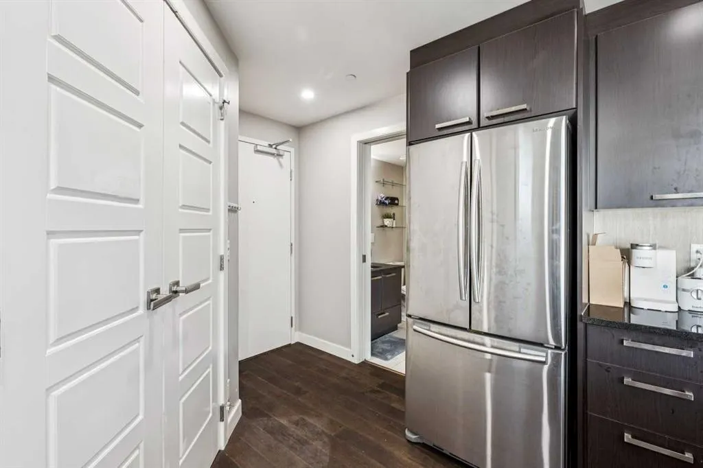 225 11 Avenue SE #1610