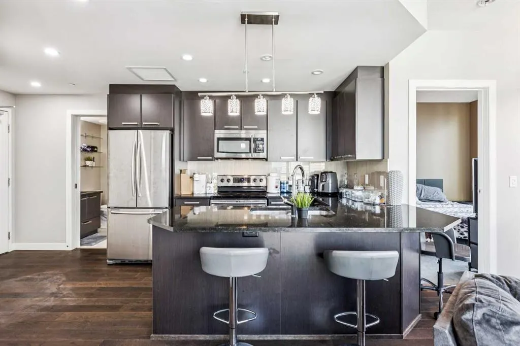 225 11 Avenue SE #1610