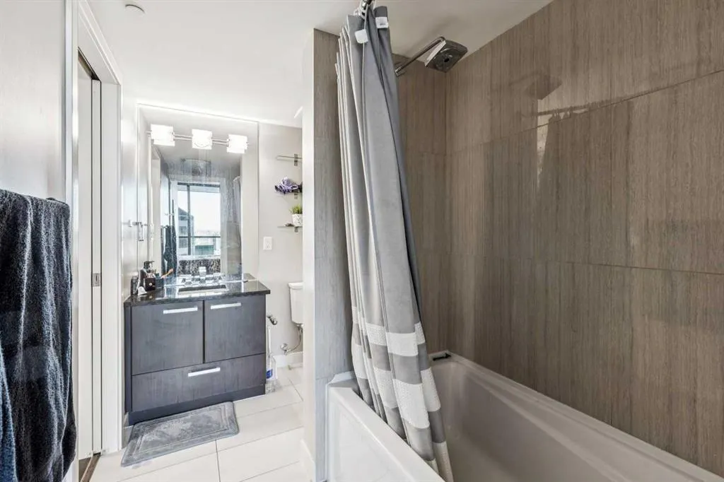 225 11 Avenue SE #1610