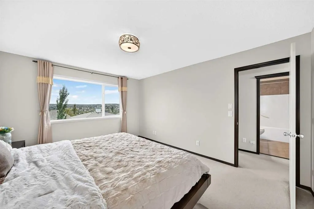 27 Pantego Way NW