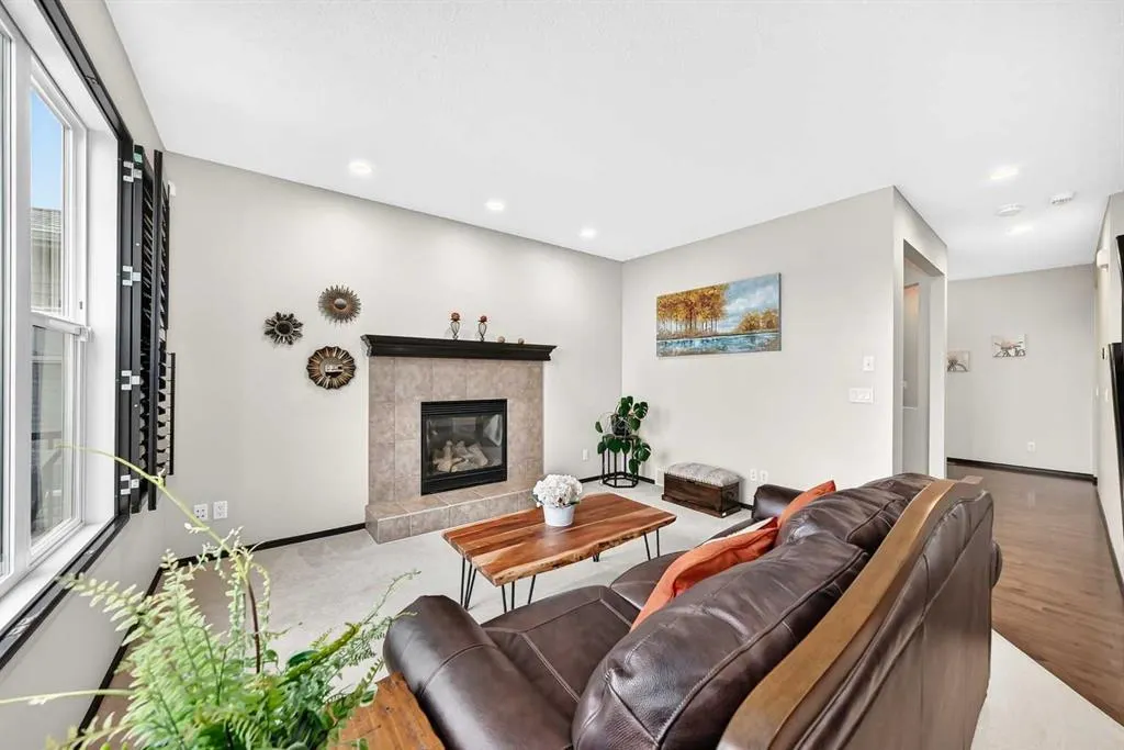27 Pantego Way NW