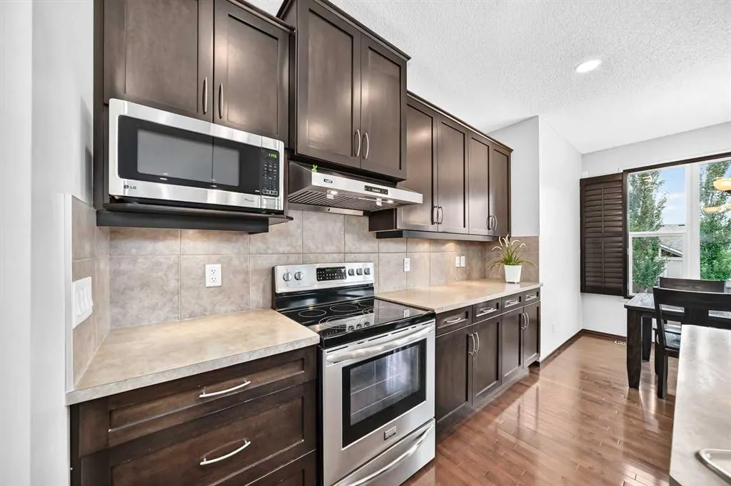27 Pantego Way NW