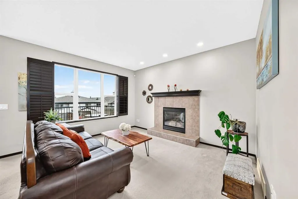 27 Pantego Way NW