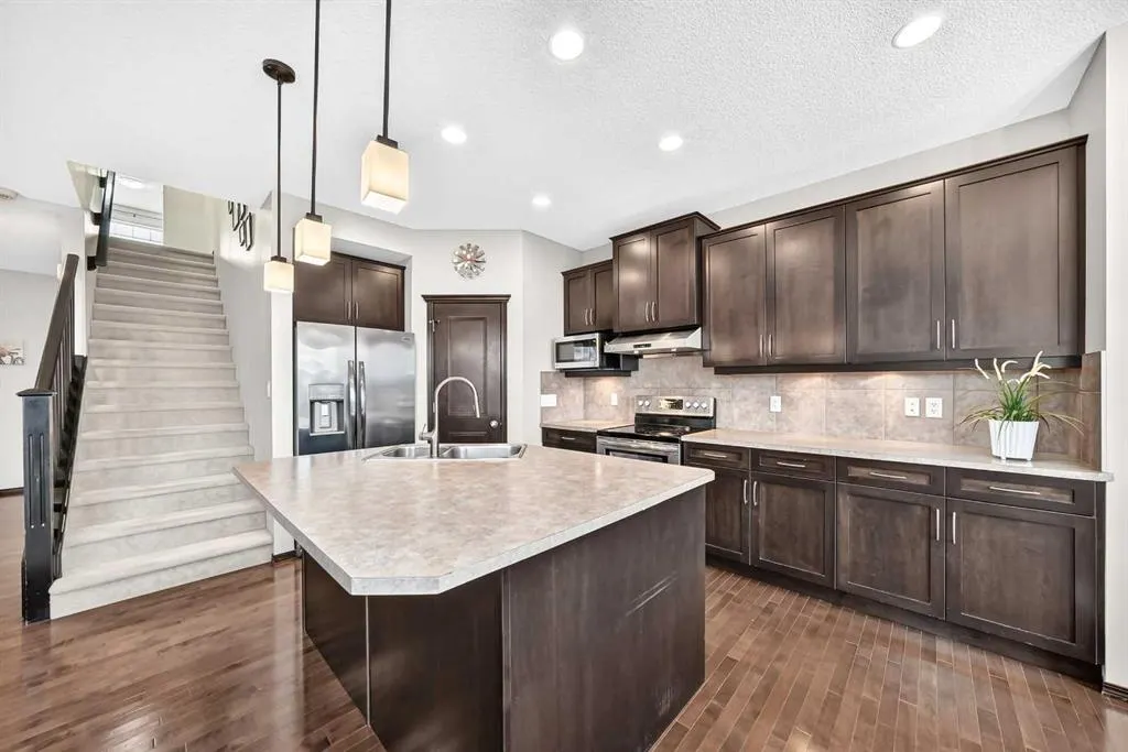 27 Pantego Way NW
