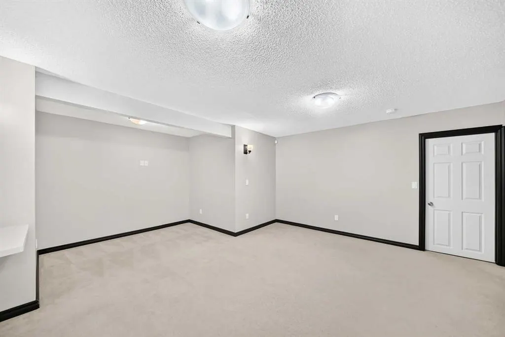 27 Pantego Way NW