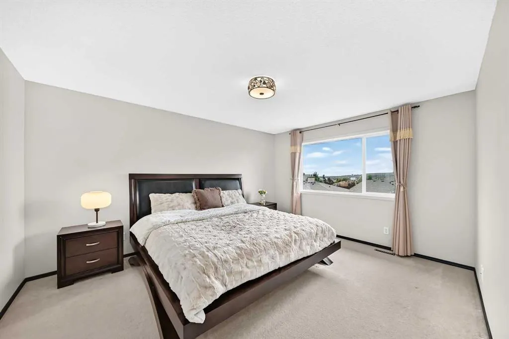 27 Pantego Way NW
