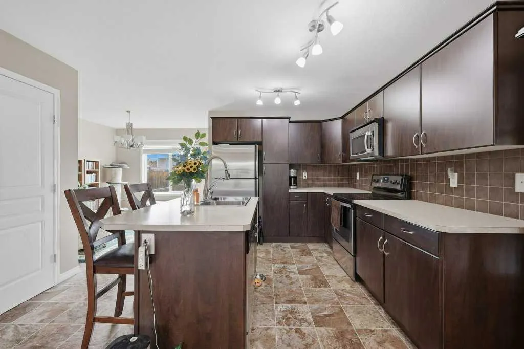 10 Rafferty Court