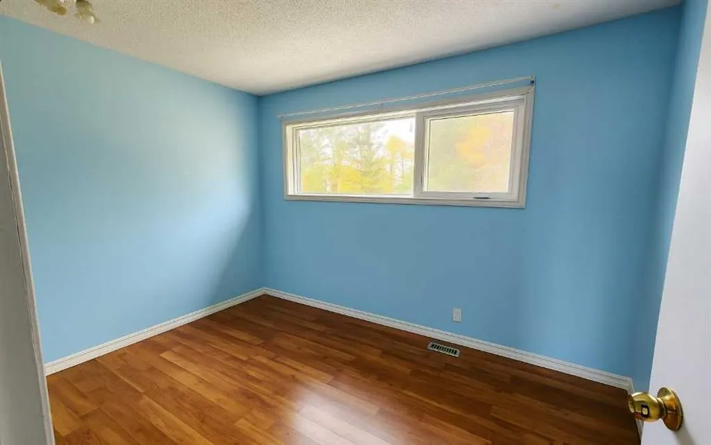 27305 391 Township Road #20