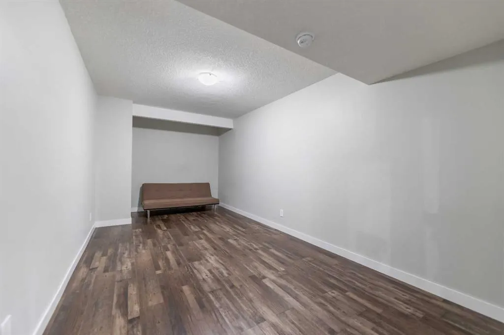 148 Springmere Way