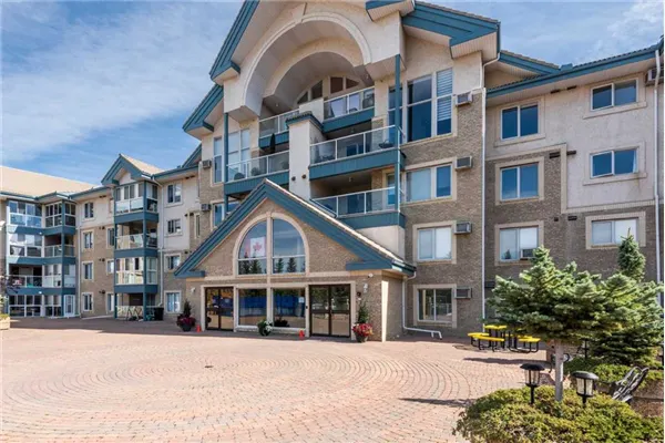 7229 SIerra Morena Boulevard SW #220