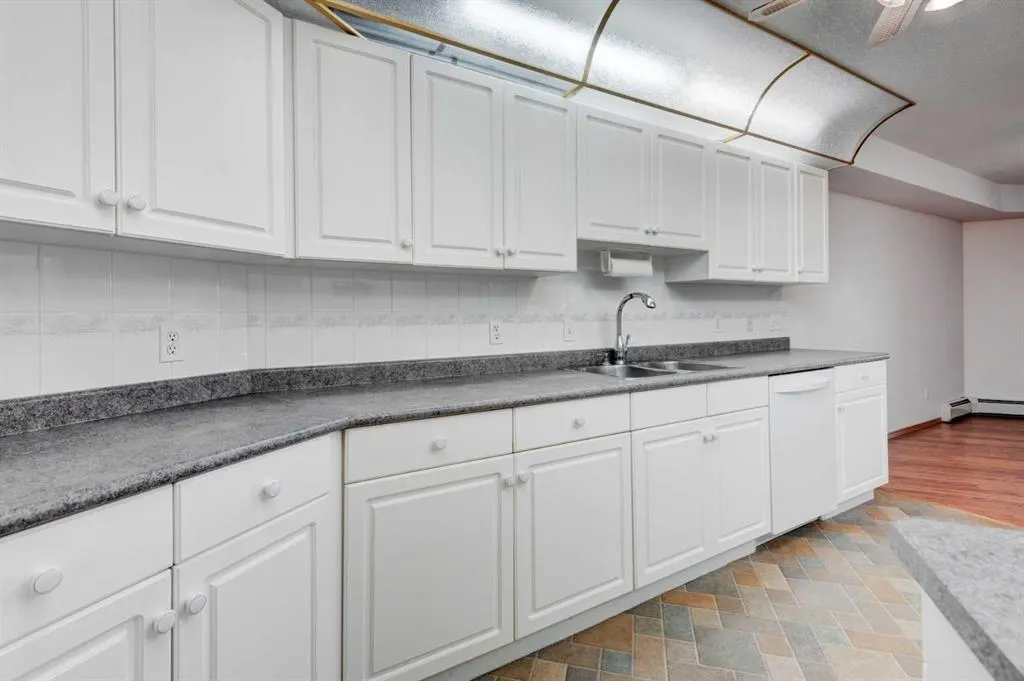 7229 SIerra Morena Boulevard SW #220