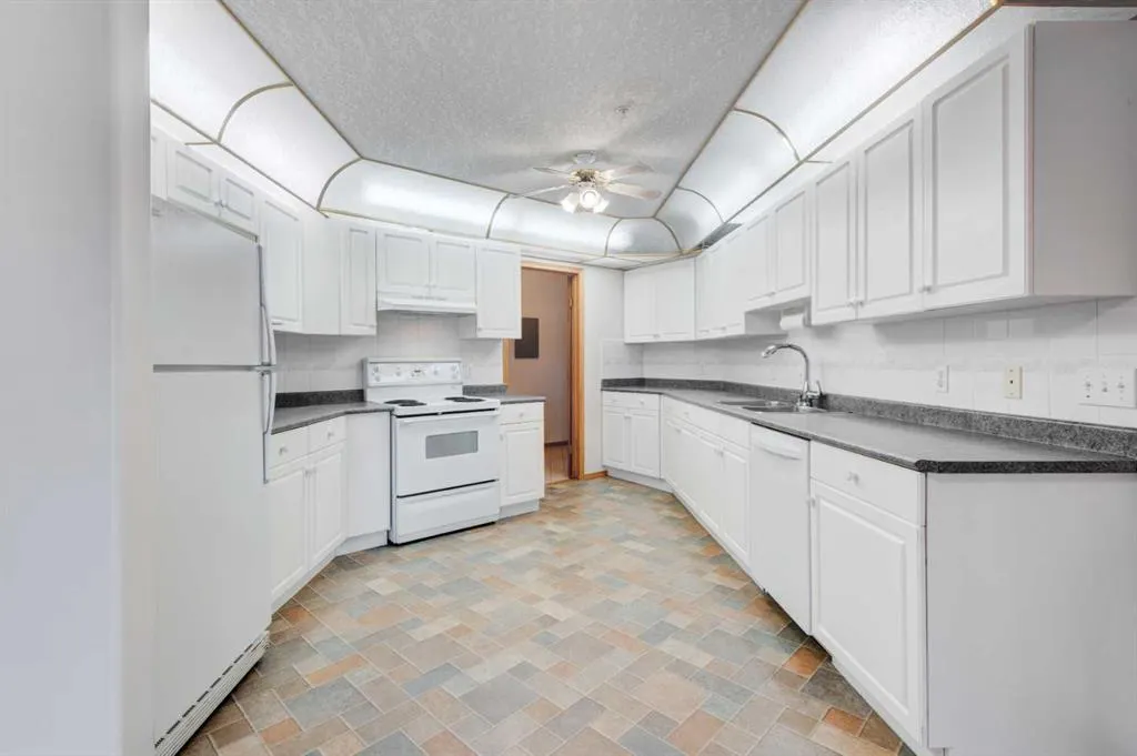 7229 SIerra Morena Boulevard SW #220