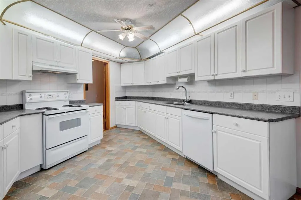 7229 SIerra Morena Boulevard SW #220