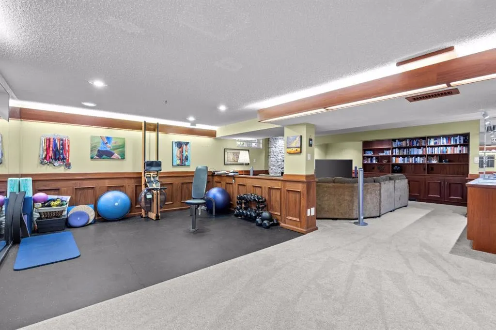 1215 Varsity Estates Drive NW