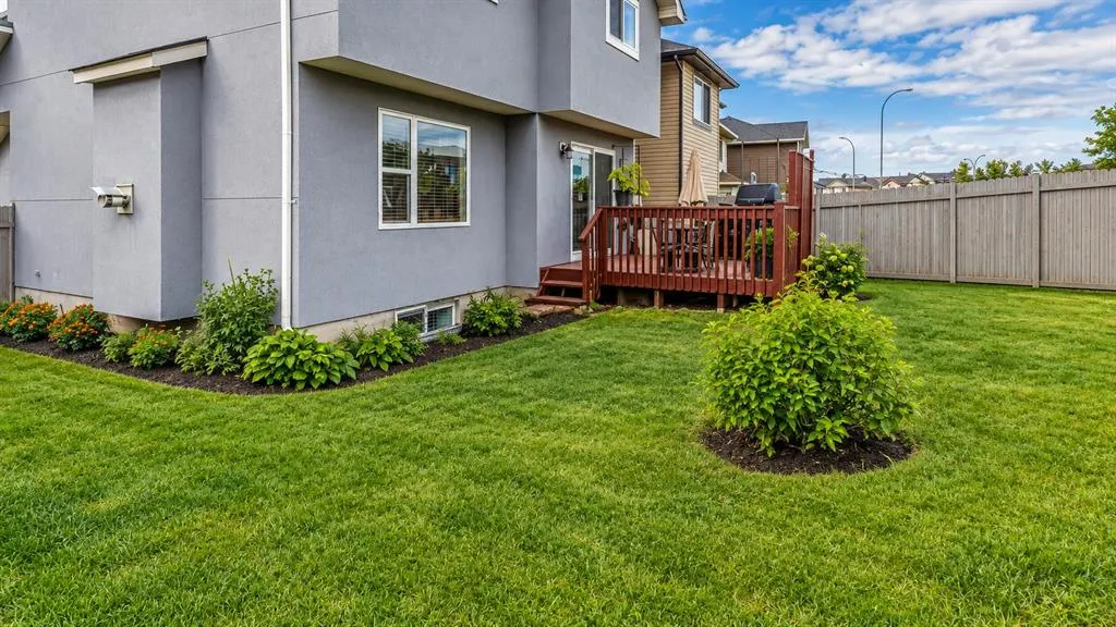 226 Saddlecrest Close
