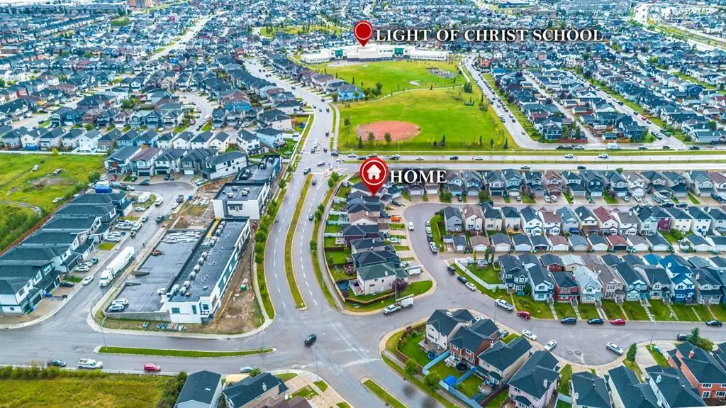 226 Saddlecrest Close